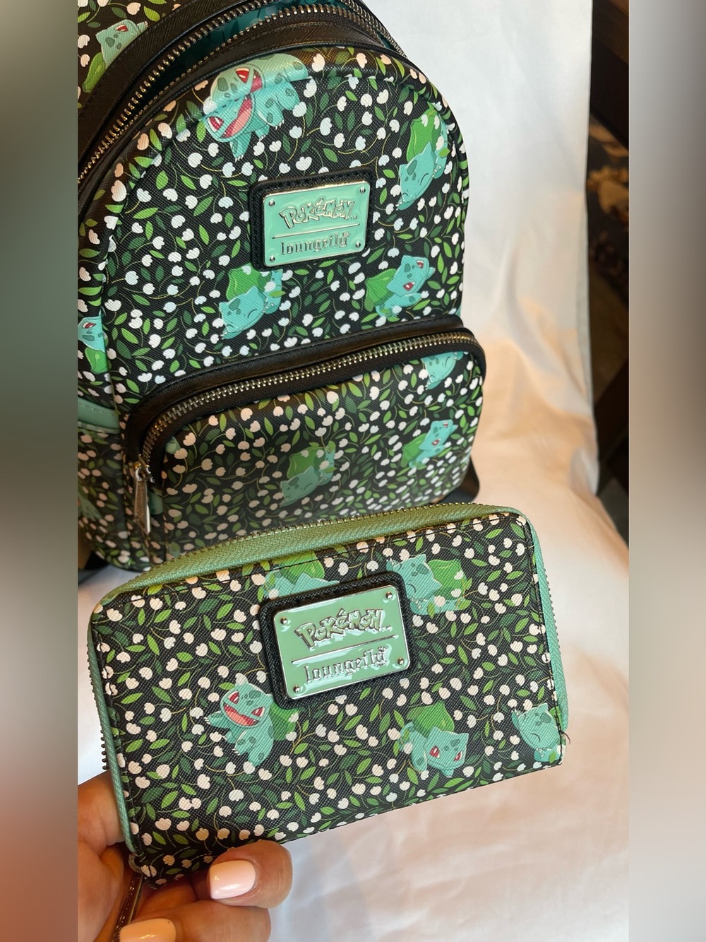Pokémon Loungefly Bulbasaur  Backpack & Wallet - Picture 11 of 13
